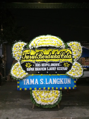 Papan Bunga Duka di Doyado